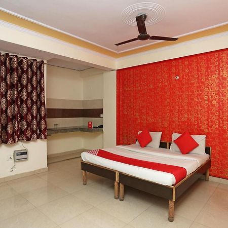 Hotel O Airport Plaza By Palace New Delhi Buitenkant foto