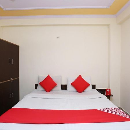 Hotel O Airport Plaza By Palace New Delhi Buitenkant foto