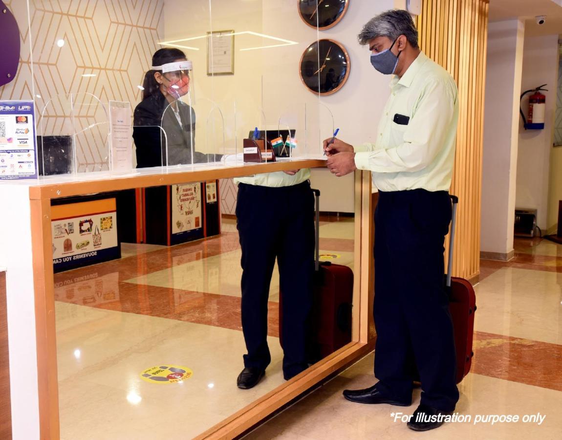 Hotel O Airport Plaza By Palace New Delhi Buitenkant foto