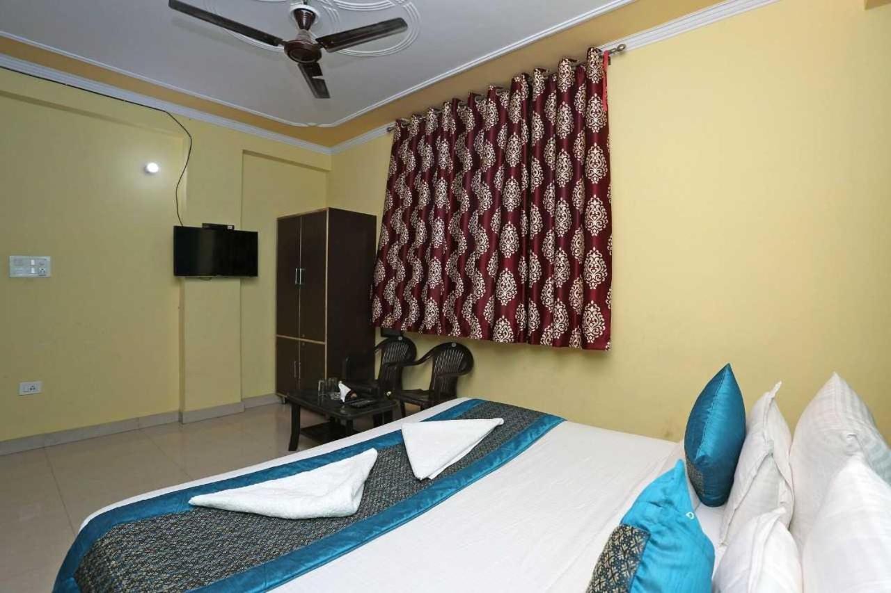 Hotel O Airport Plaza By Palace New Delhi Buitenkant foto