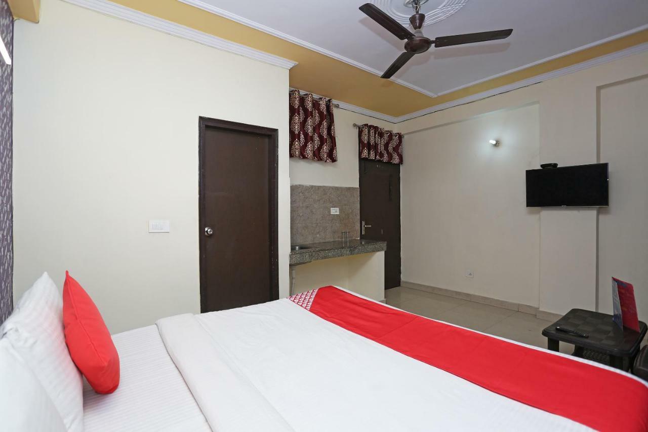 Hotel O Airport Plaza By Palace New Delhi Buitenkant foto